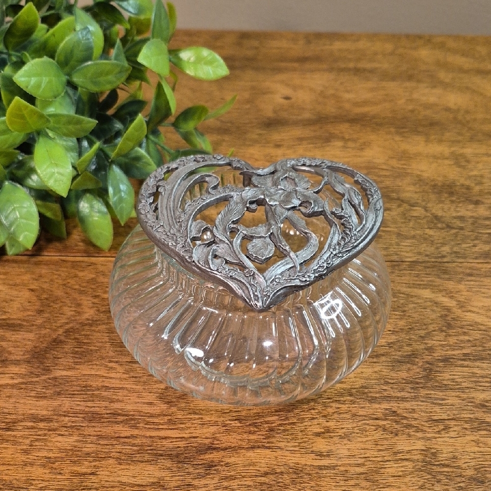 RAWCLIFFE PEWTER Vintage Glass Potpourri Trinket Jar Dish Pewter Iris Detail Lid - Picture 2 of 16